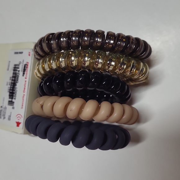 SO Coil Spiral Hair Tie Set of 5 Gold Pink Blue Silver Black Set of 5 NWT - Picture 4 of 8
